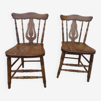 2 Western style chairs in their patinas - Very good condition