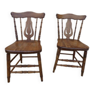2 Western style chairs in their patinas - Very good condition
