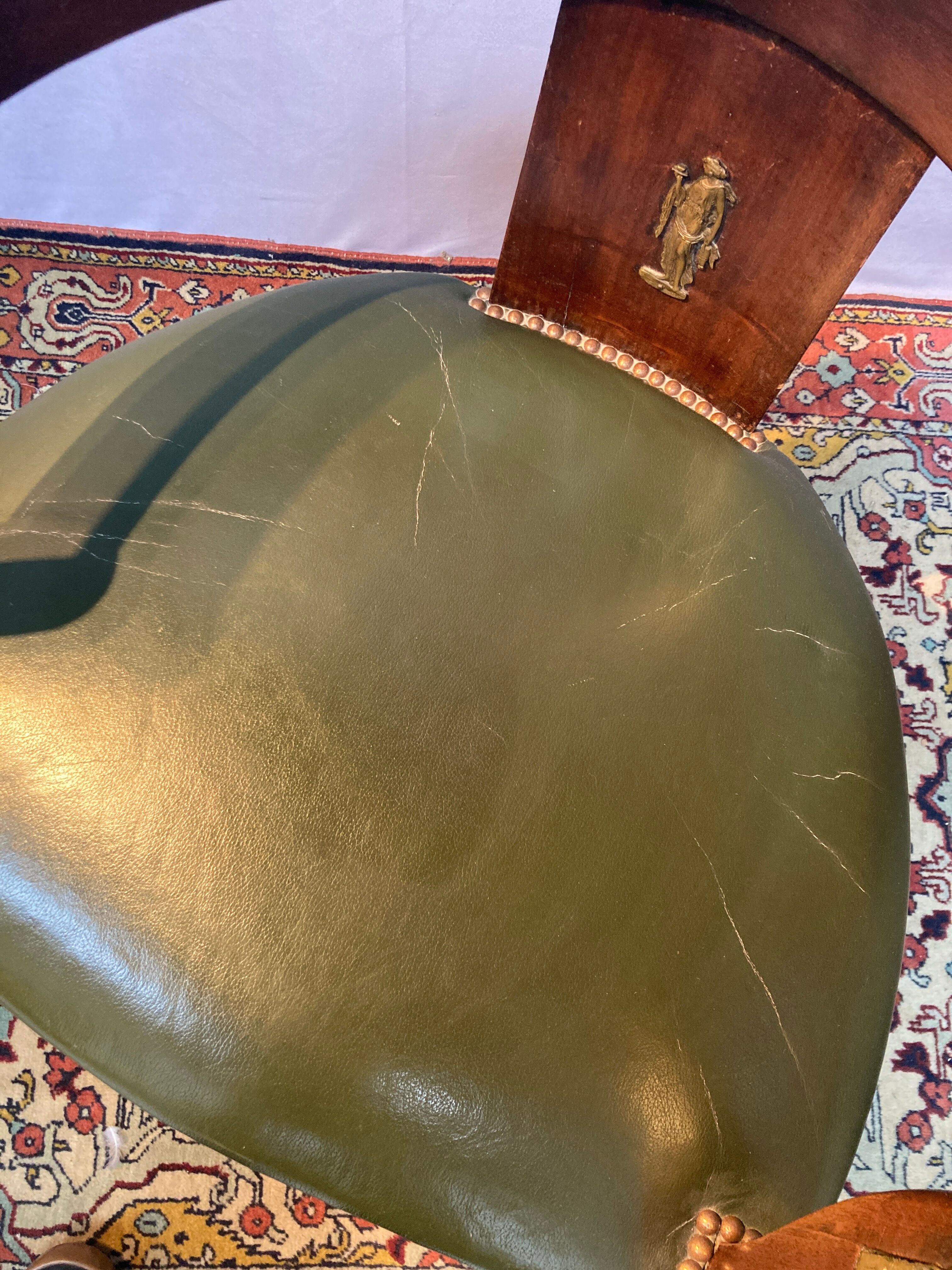 Office chairs and pair of convertibles