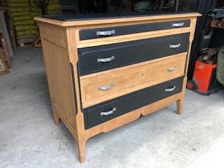 Art Deco chest of drawers
