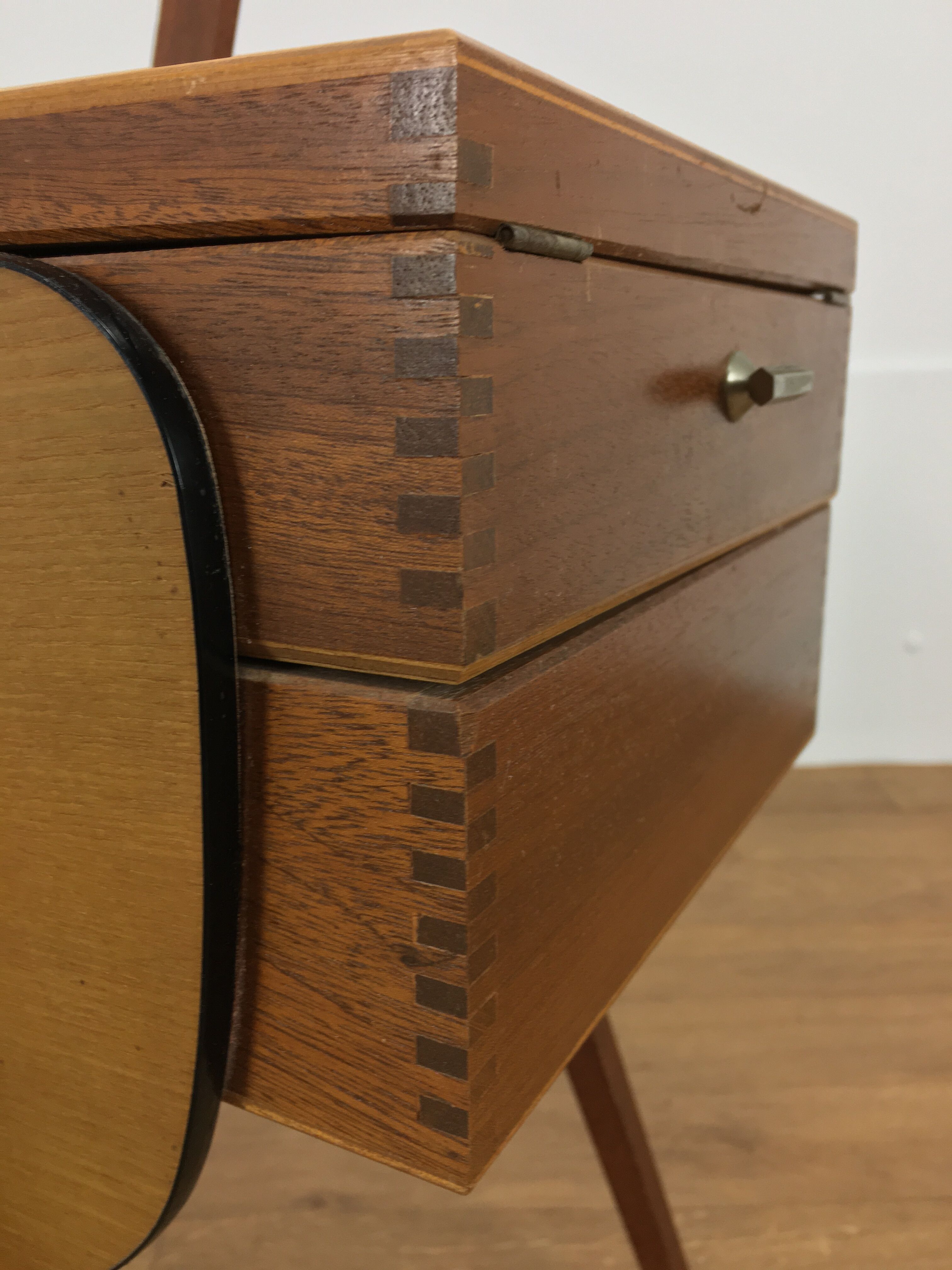 Sewing baslet feet compass 60s