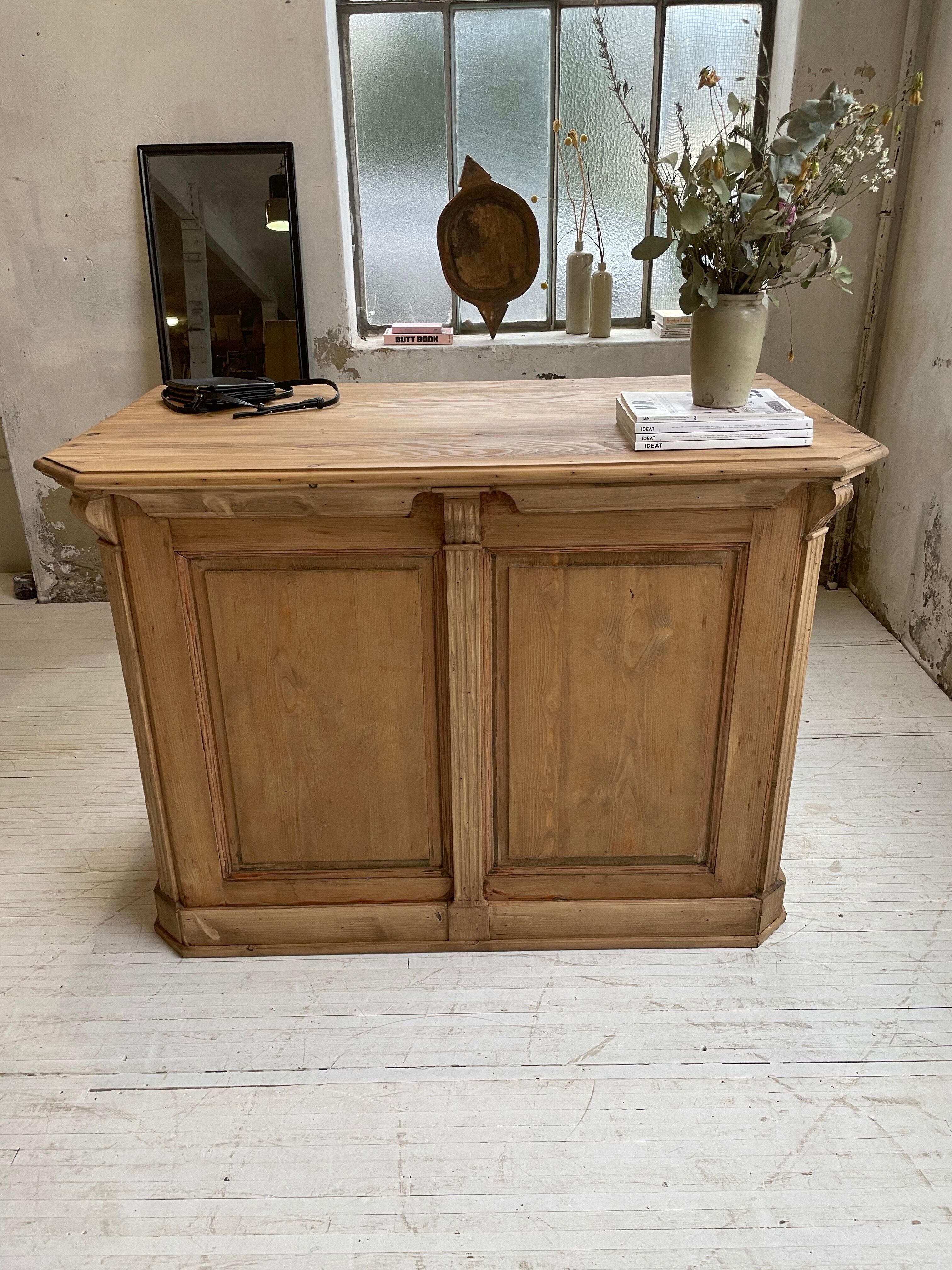 Old XXL drawer counter