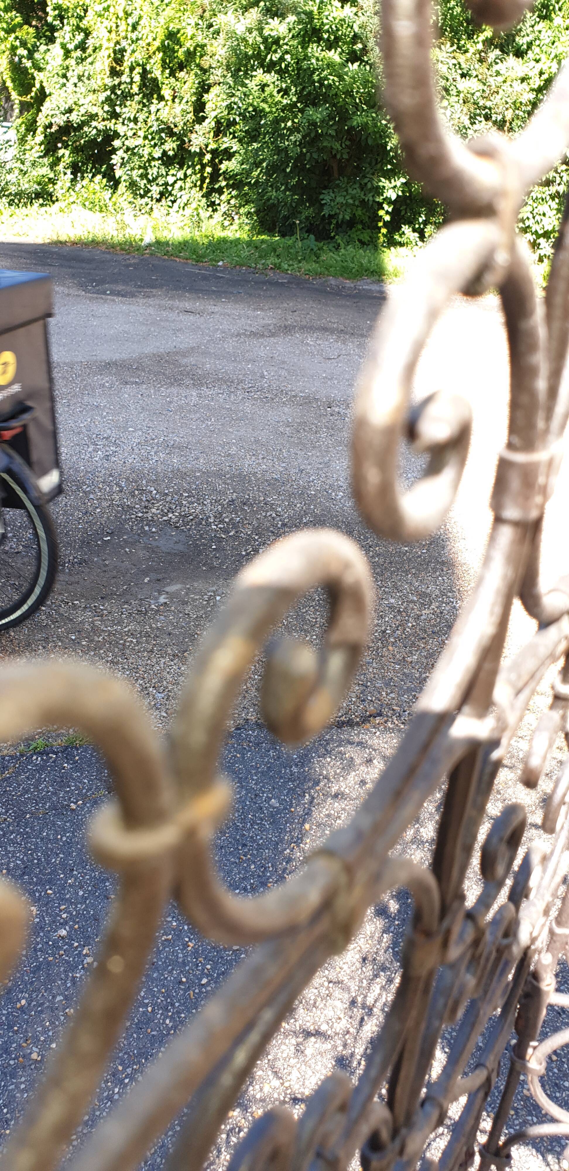 Wrought iron screen 3 leaves