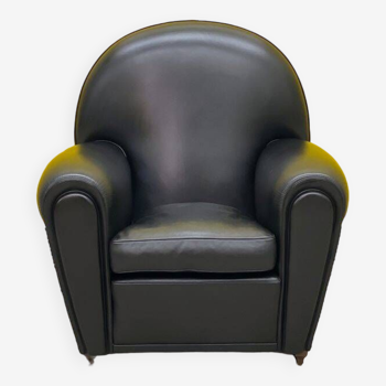 Poltrona Frau “Vanity Fair” XC Armchair in Genuine Black Leather.