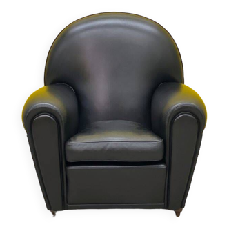 Poltrona Frau “Vanity Fair” XC Armchair in Genuine Black Leather.