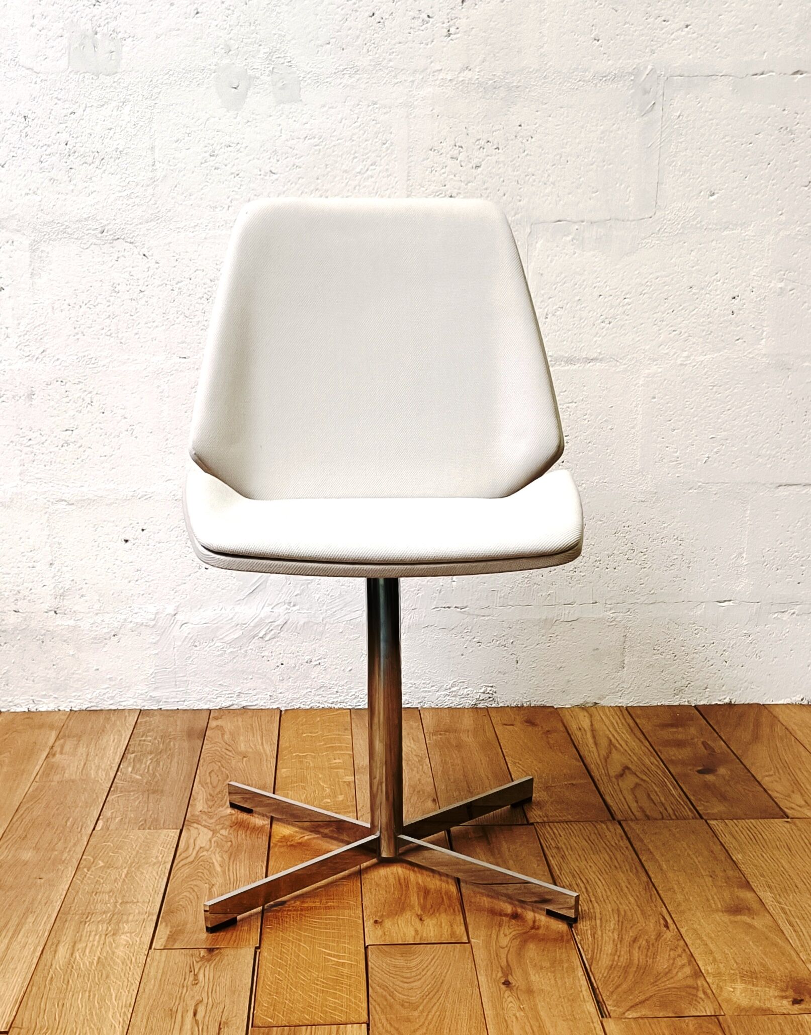 Girsberger office chair