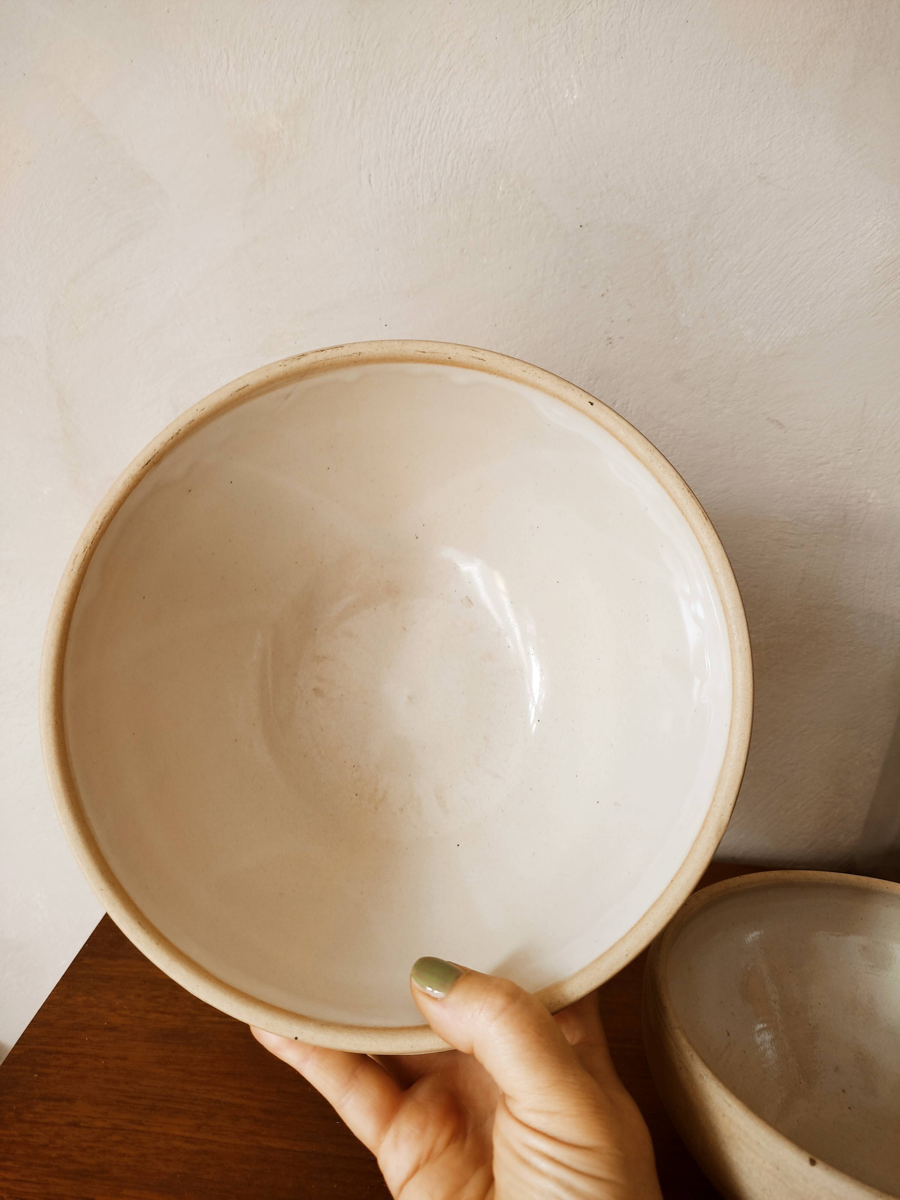 Duo of salad bowls in beige sandstone Digoin