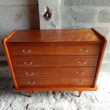 Vintage chest of drawers