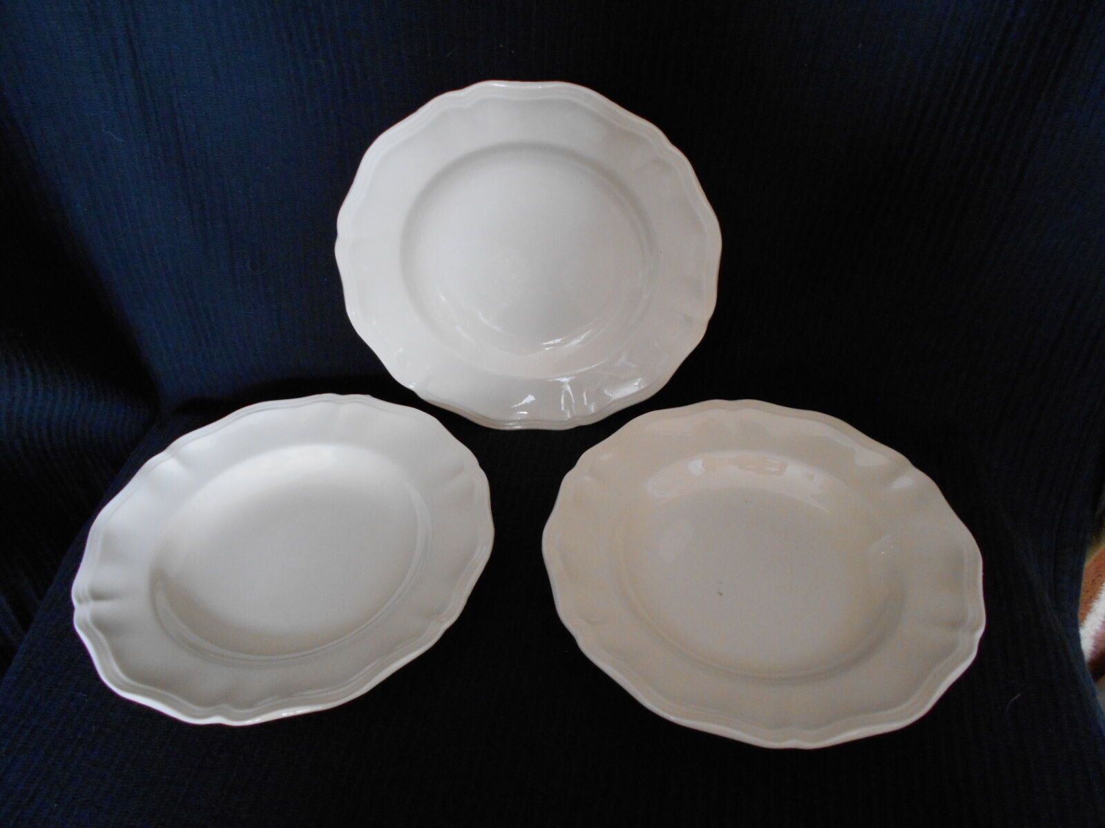 Set of 3 ivory soup plates SARREGUEMINES