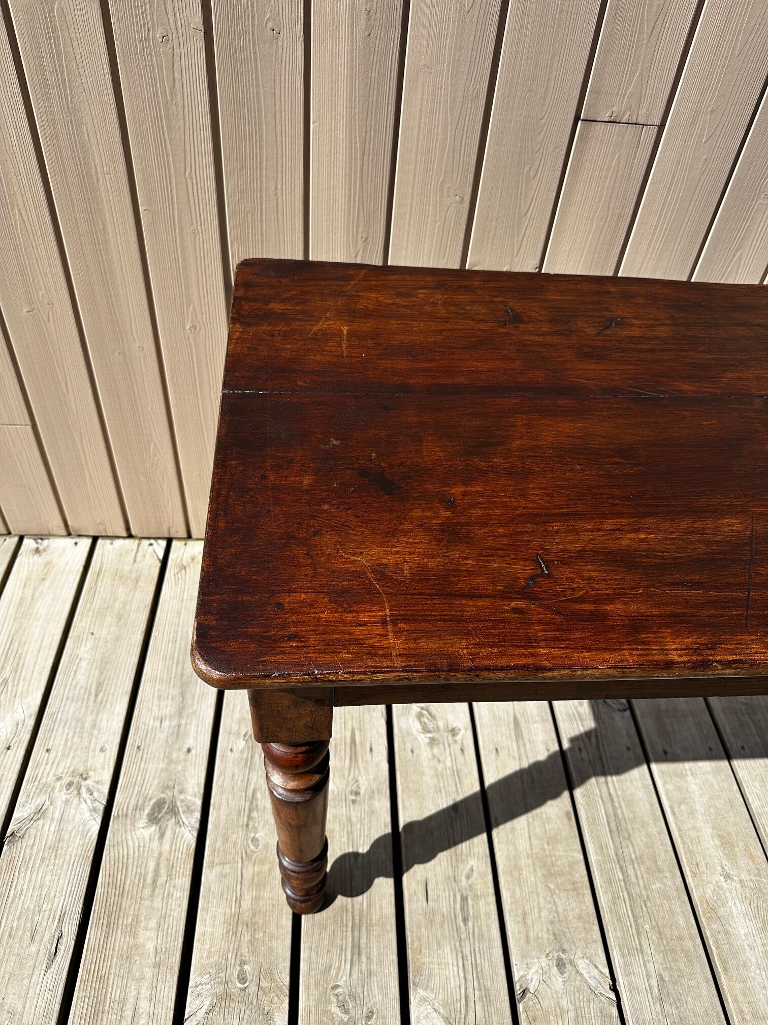 Bistro table in walnut