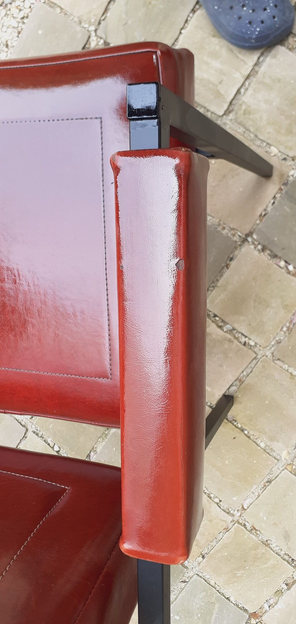 Pair of vintage armchairs year 60 imitation leather burgundy
