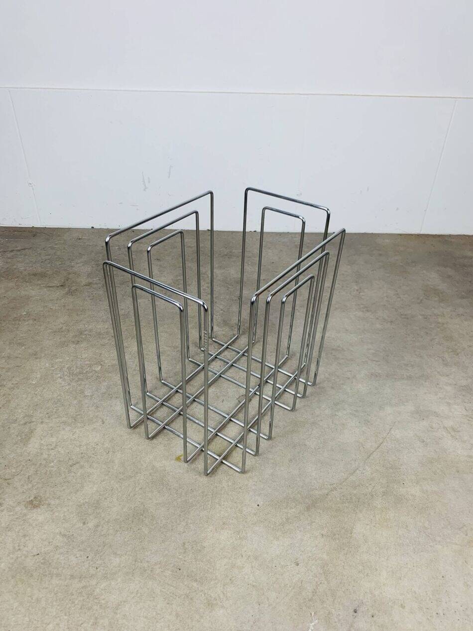 Chrome metal magazine rack by Willi Glaeser for TMP, 1980s.