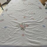 Antique hand embroidered oval tablecloth, floral pattern - 200x150 cm - cotton