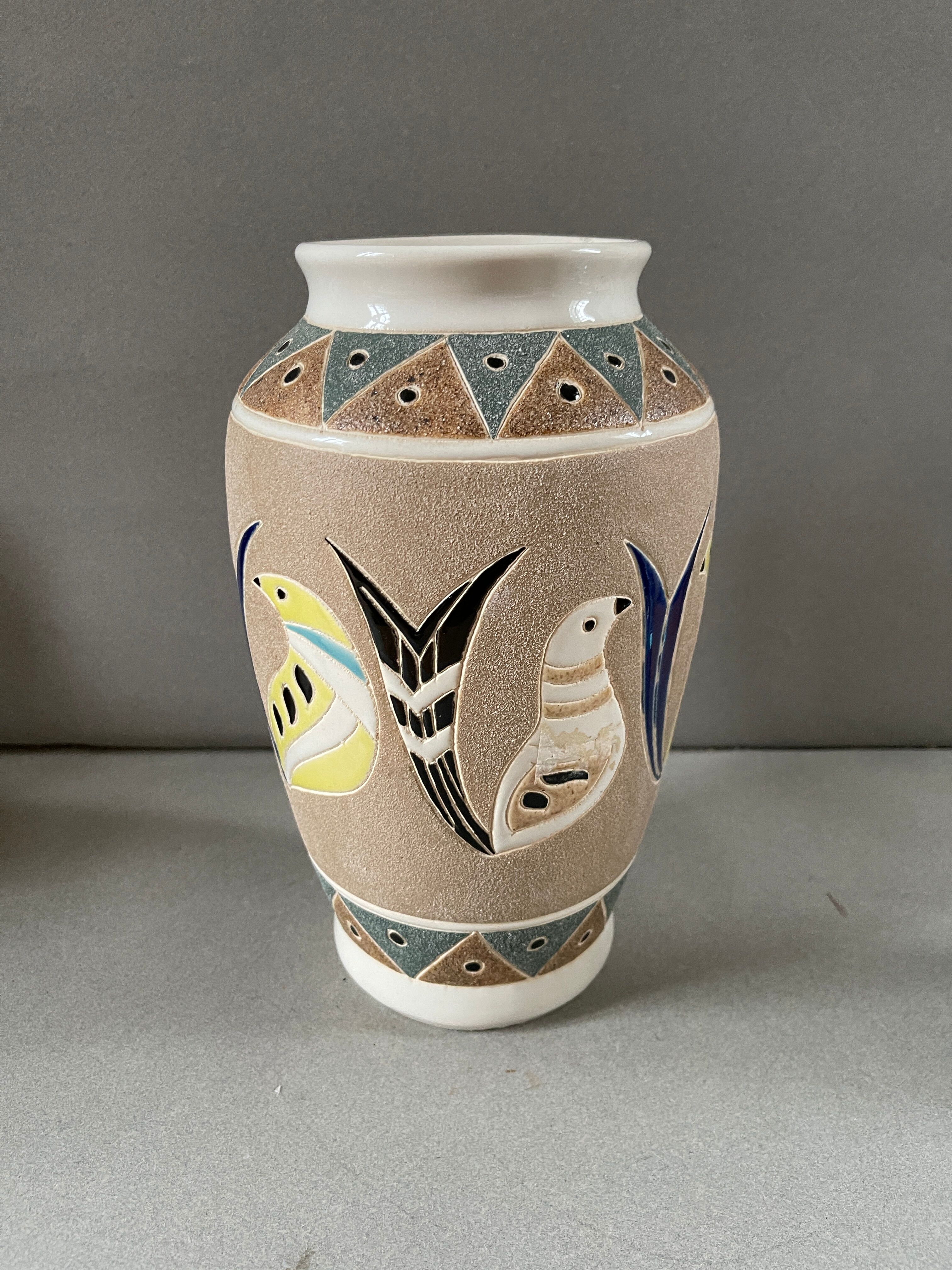 Vase with parakeets 50s