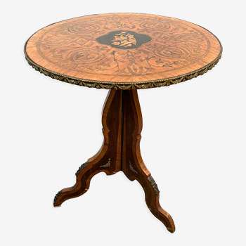 Gueridon tripode marquetée repliable style Louis XVI table d'appoint