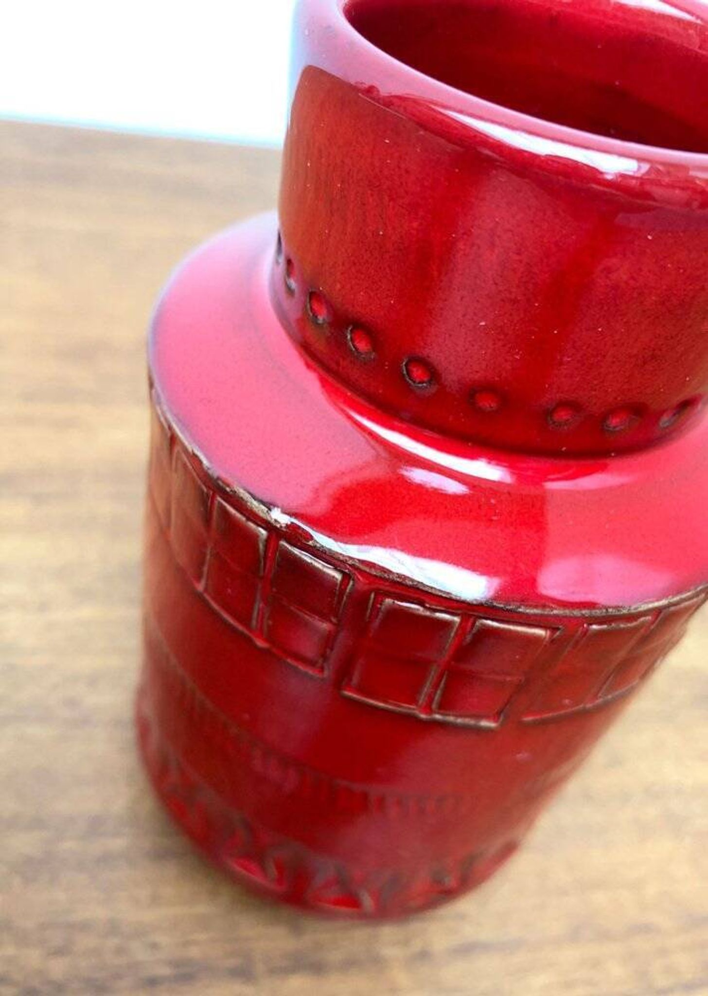 Red pottery vase Rimini Italian from the mid-century by Aldo Londi for Bitossi, 1960s.