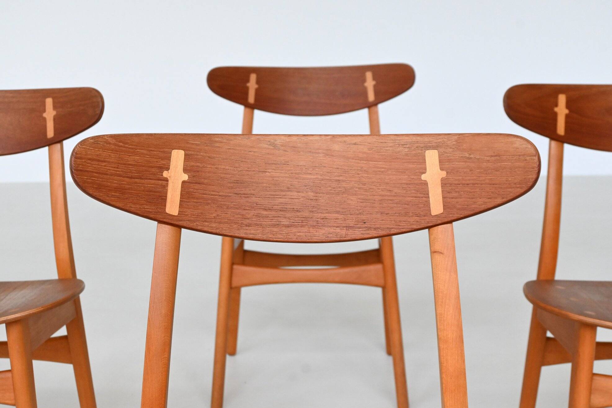 Chaises de salle à manger Hans Wegner Sawbuck CH30 Carl Hansen & Son Danemark 1952
