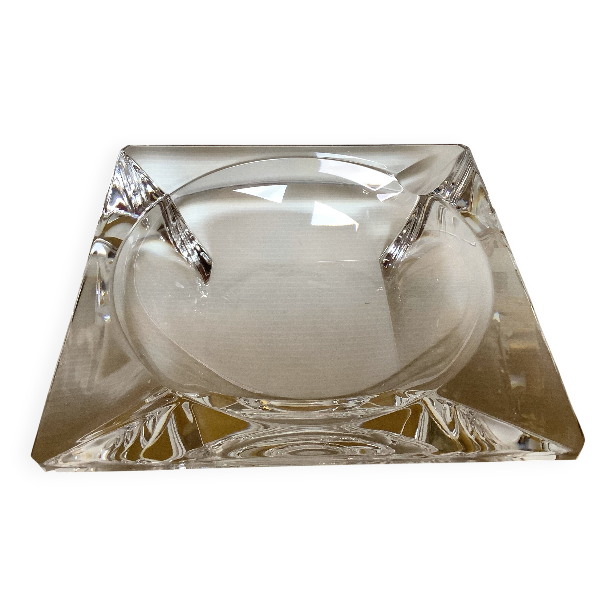 Large empty pocket ashtray Val Saint Lambert