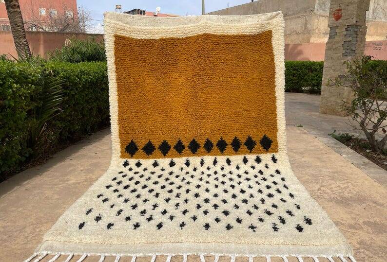 Tapis beni ouraine tissè main traditionnelle taille 200 x 300 cm