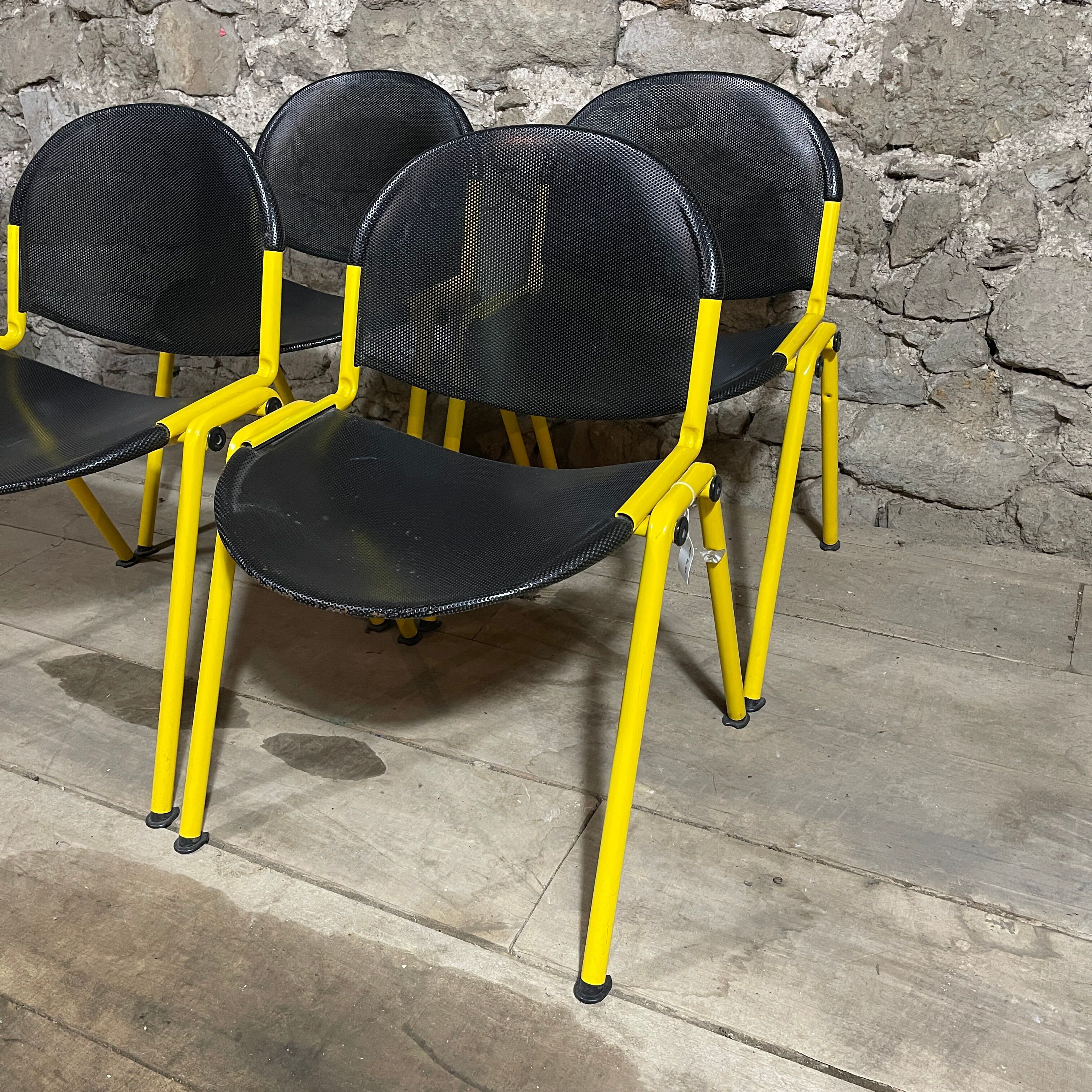 Series of 4 Chairs Lamm Parma