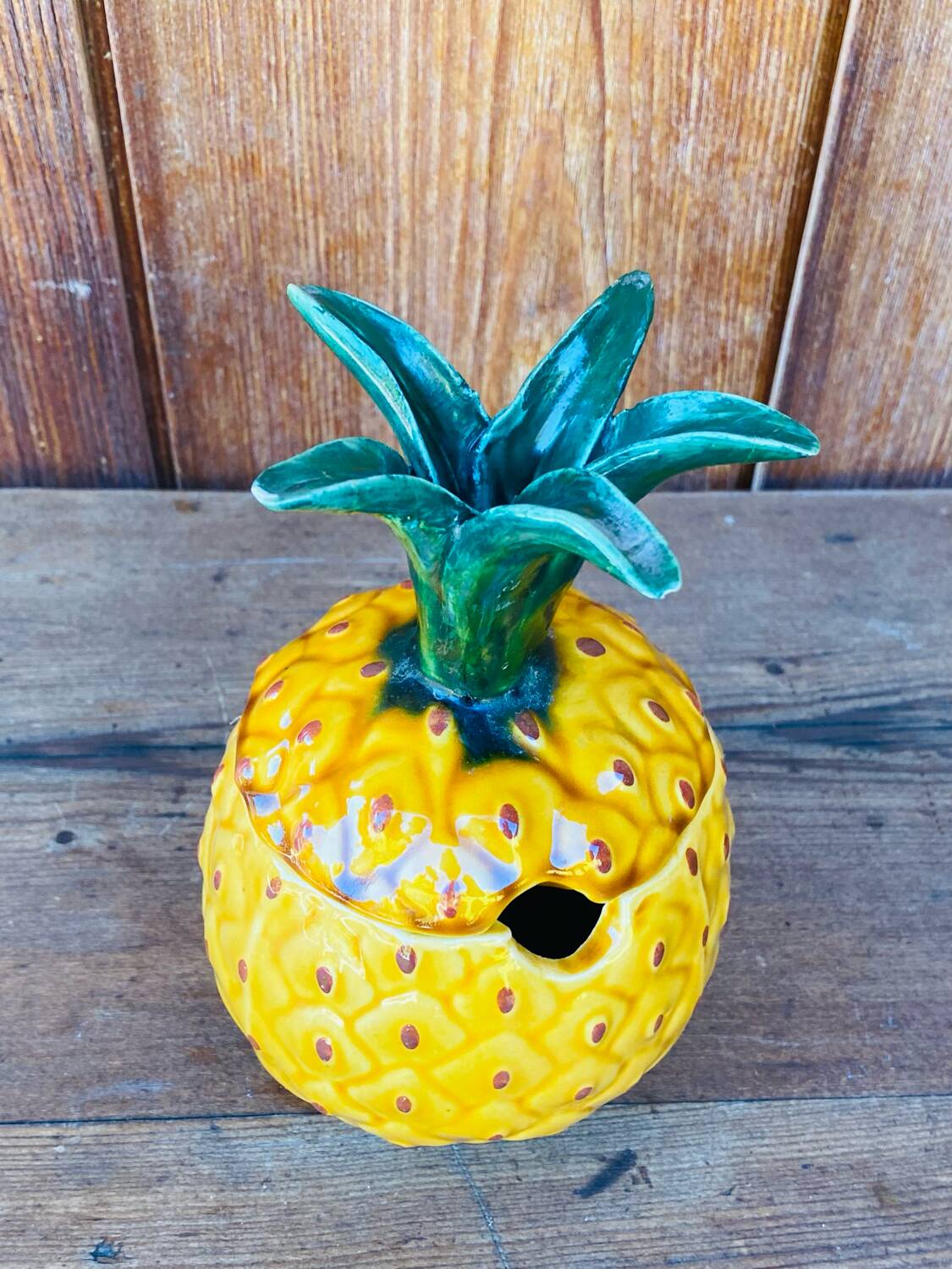 Pineapple pot in slip