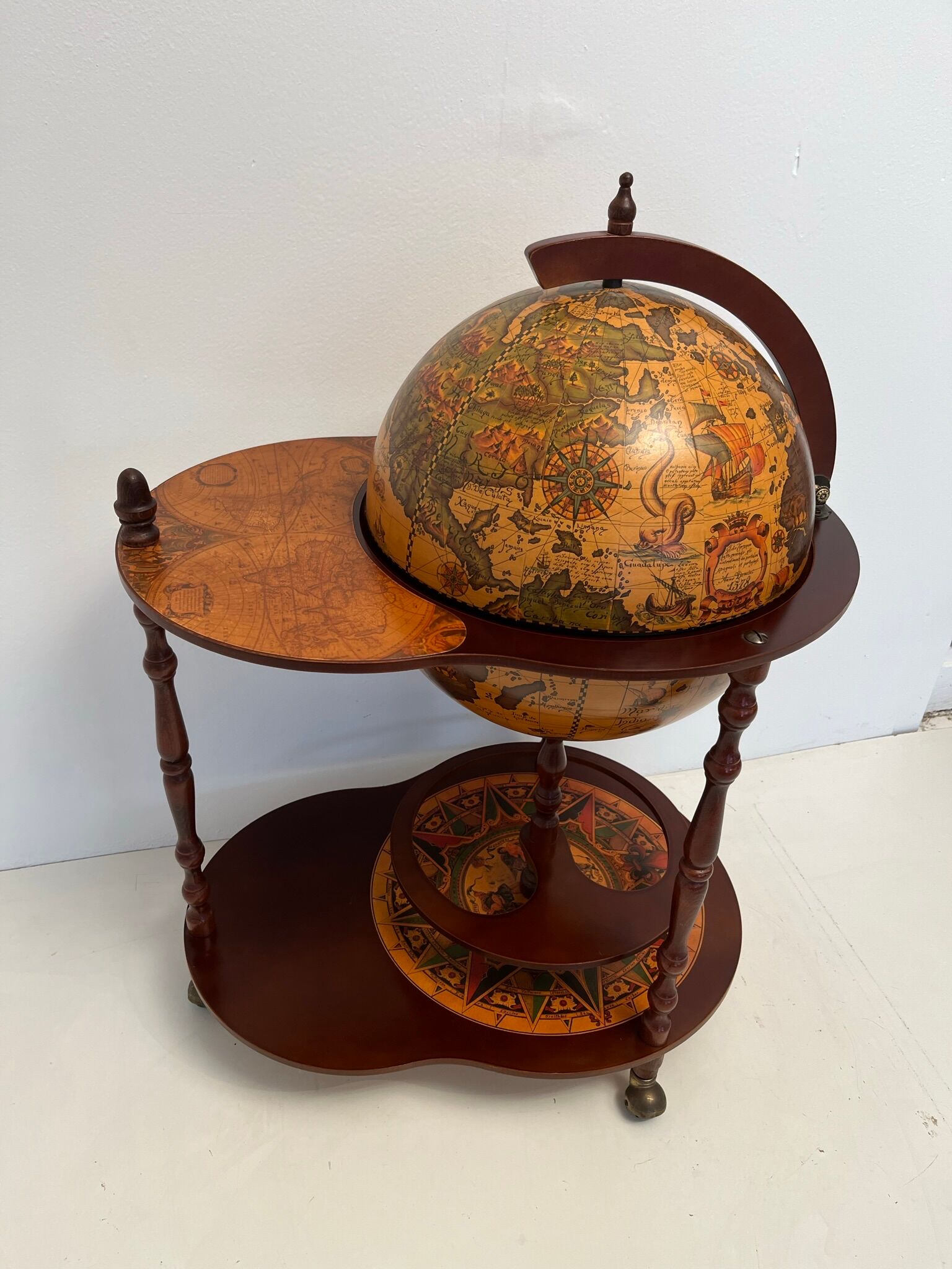 Bar cart vintage globe