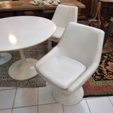 Table and chairs set