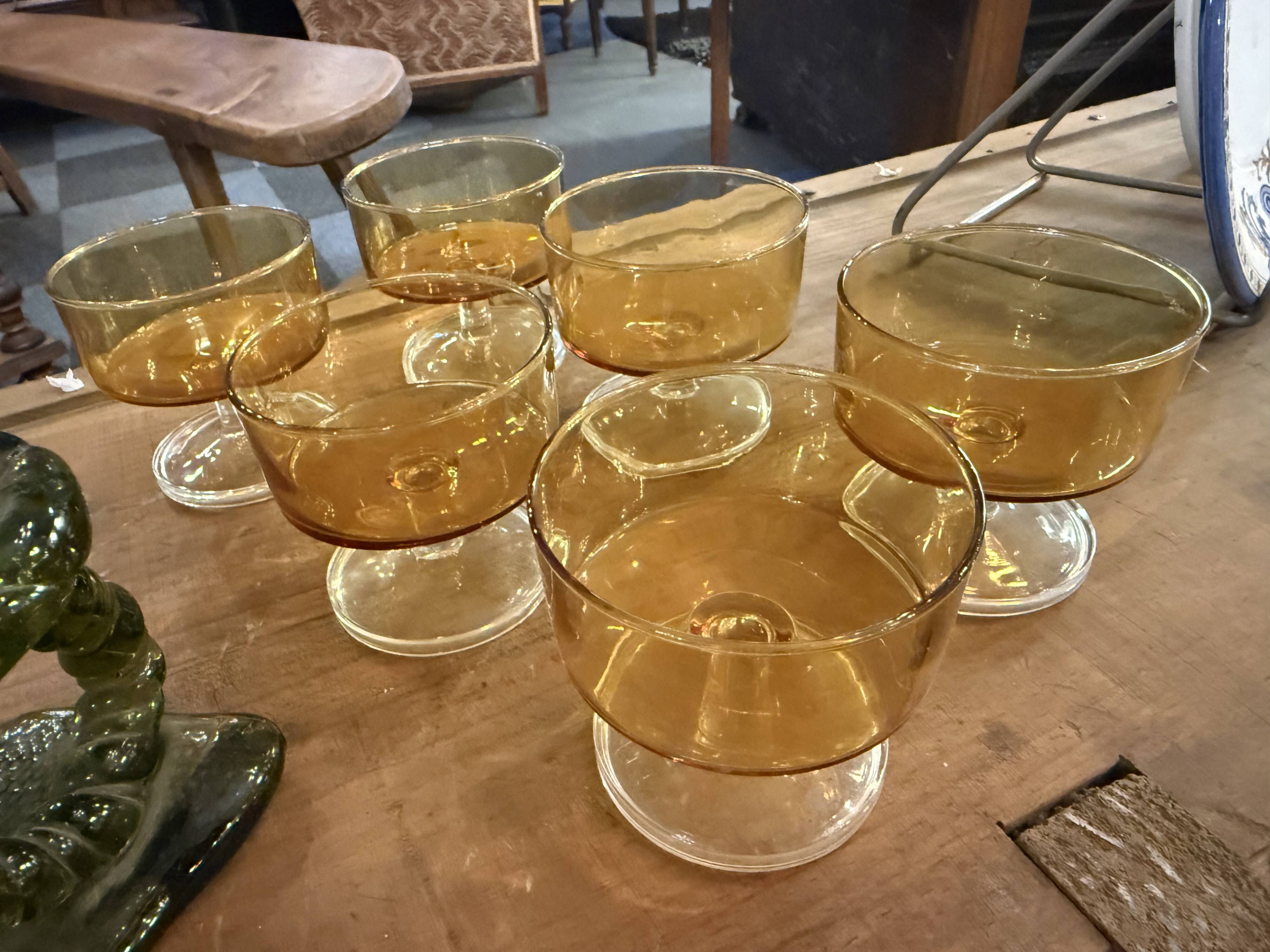 Set of 6 vintage amber ice cream/champagne glasses - 1970s