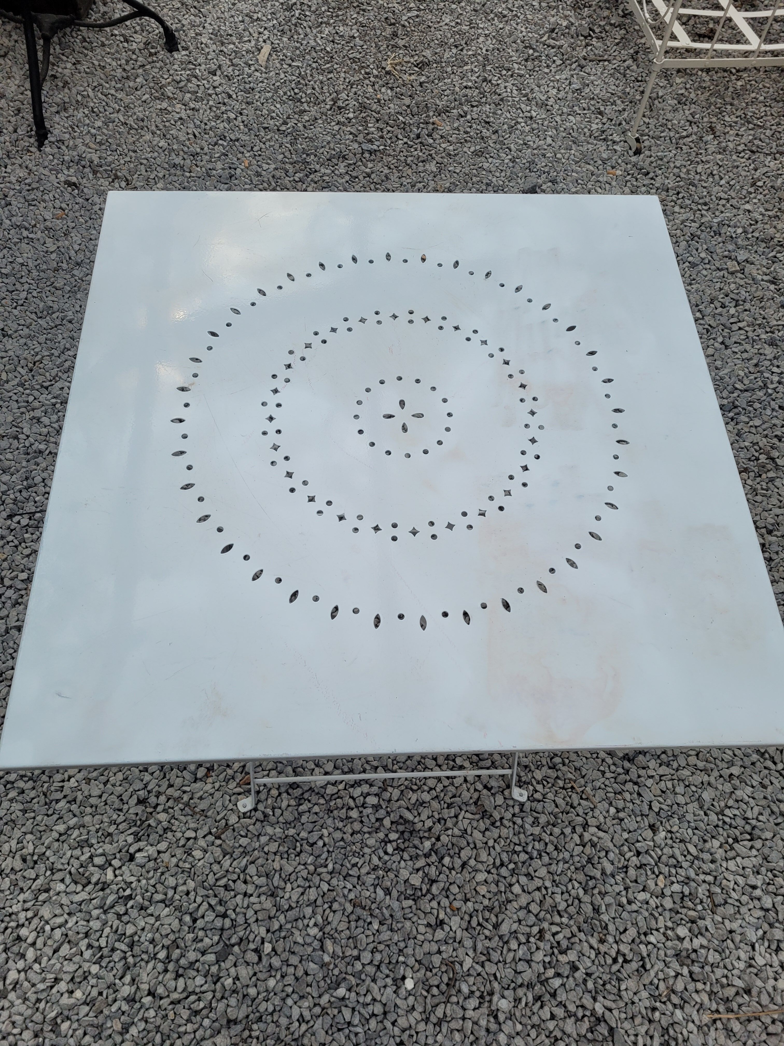 Folding garden table