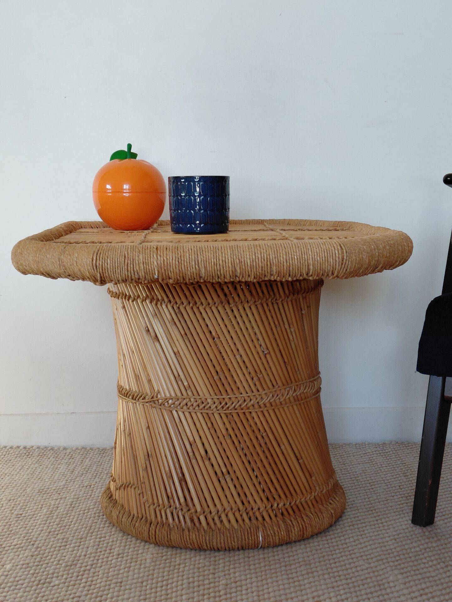 Table basse sculpturale en rotin tressé-vintage années 60/70