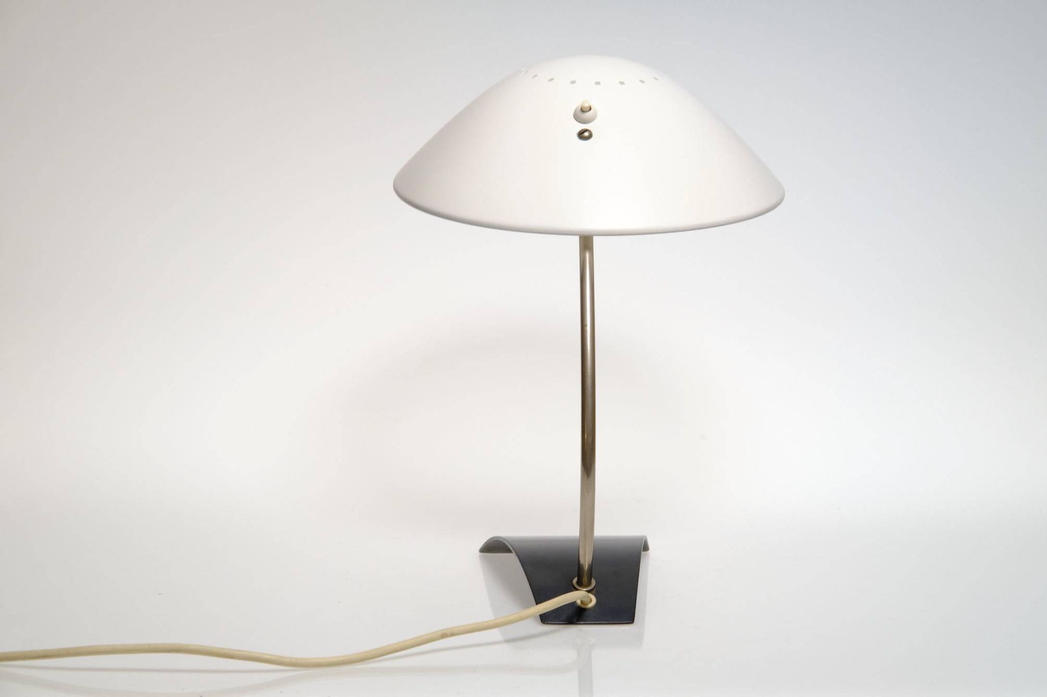 Tischlampe Kaiser Leuchten Modell 6840, very good condition, with label