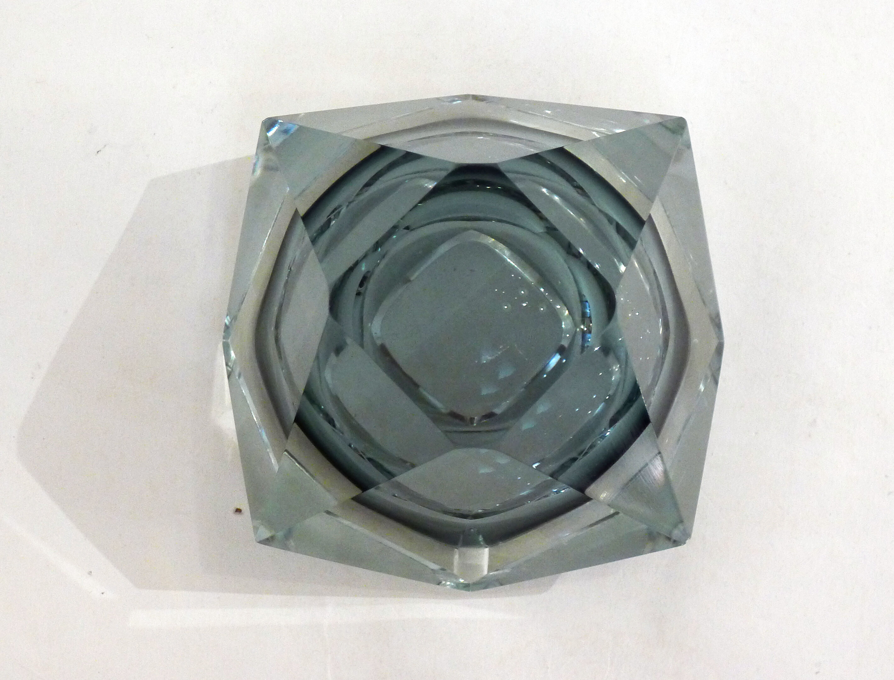 Ashtray Sommerso Murano faceted grey