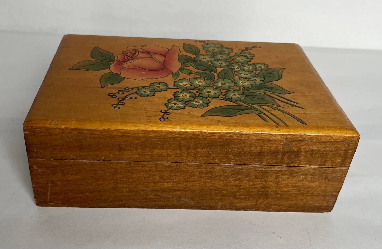 Boîte à bijoux ancienne en bois