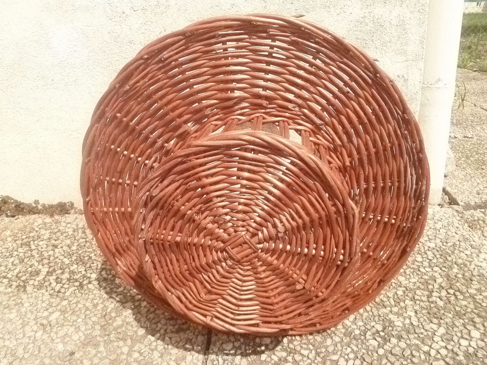 Rattan bar basket , portable , vintage
