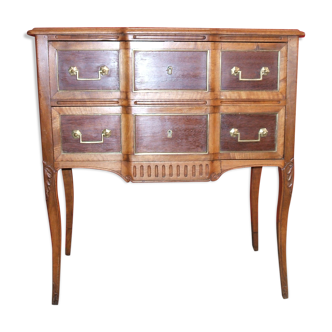 19th-century dresser
