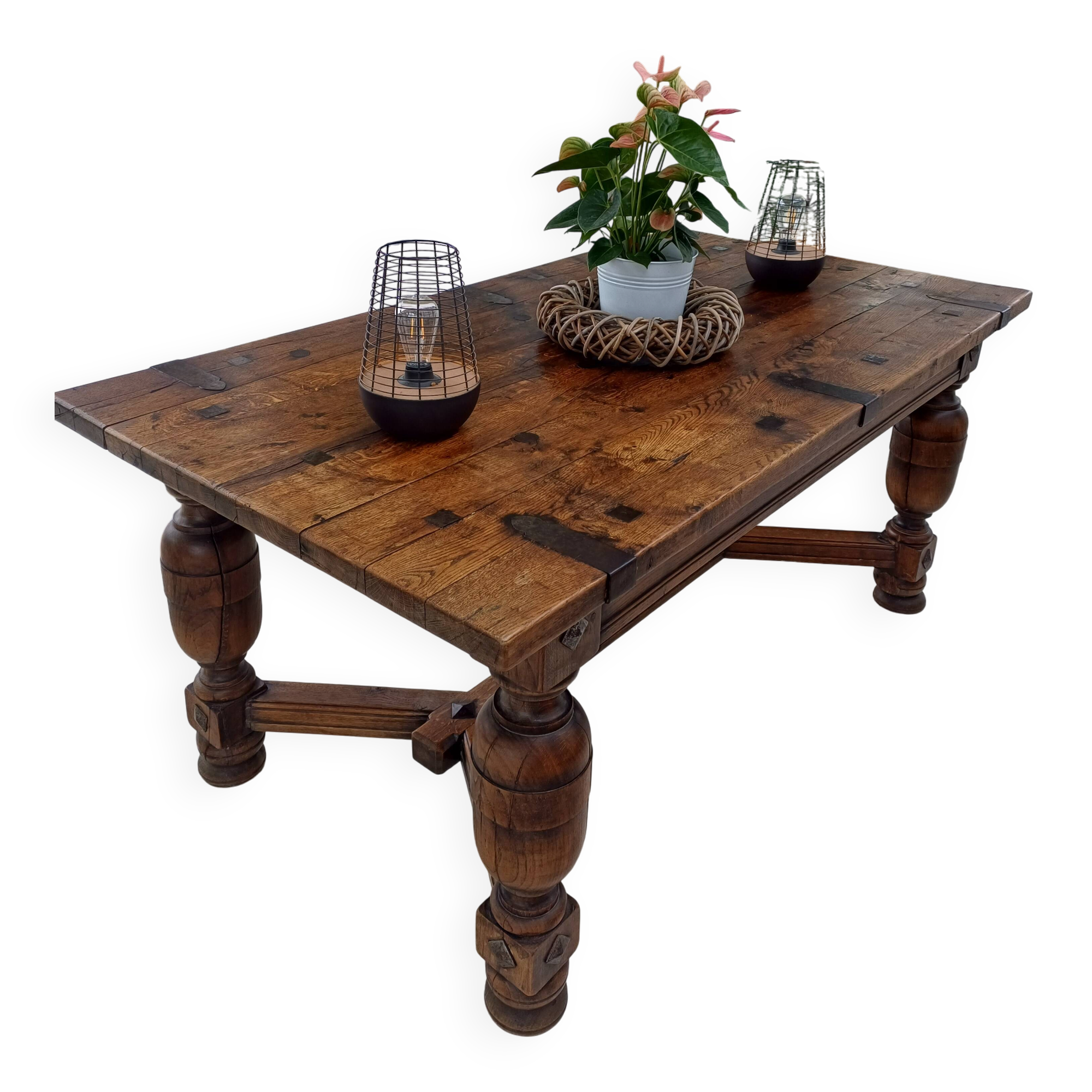 Centenary table in solid oak – Spanish Renaissance style (180 cm).