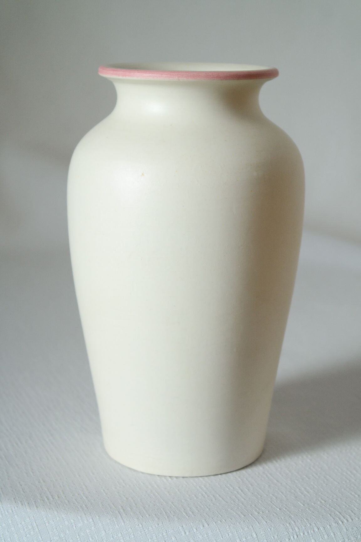 Vintage ceramic flower vase Italy Cadorev