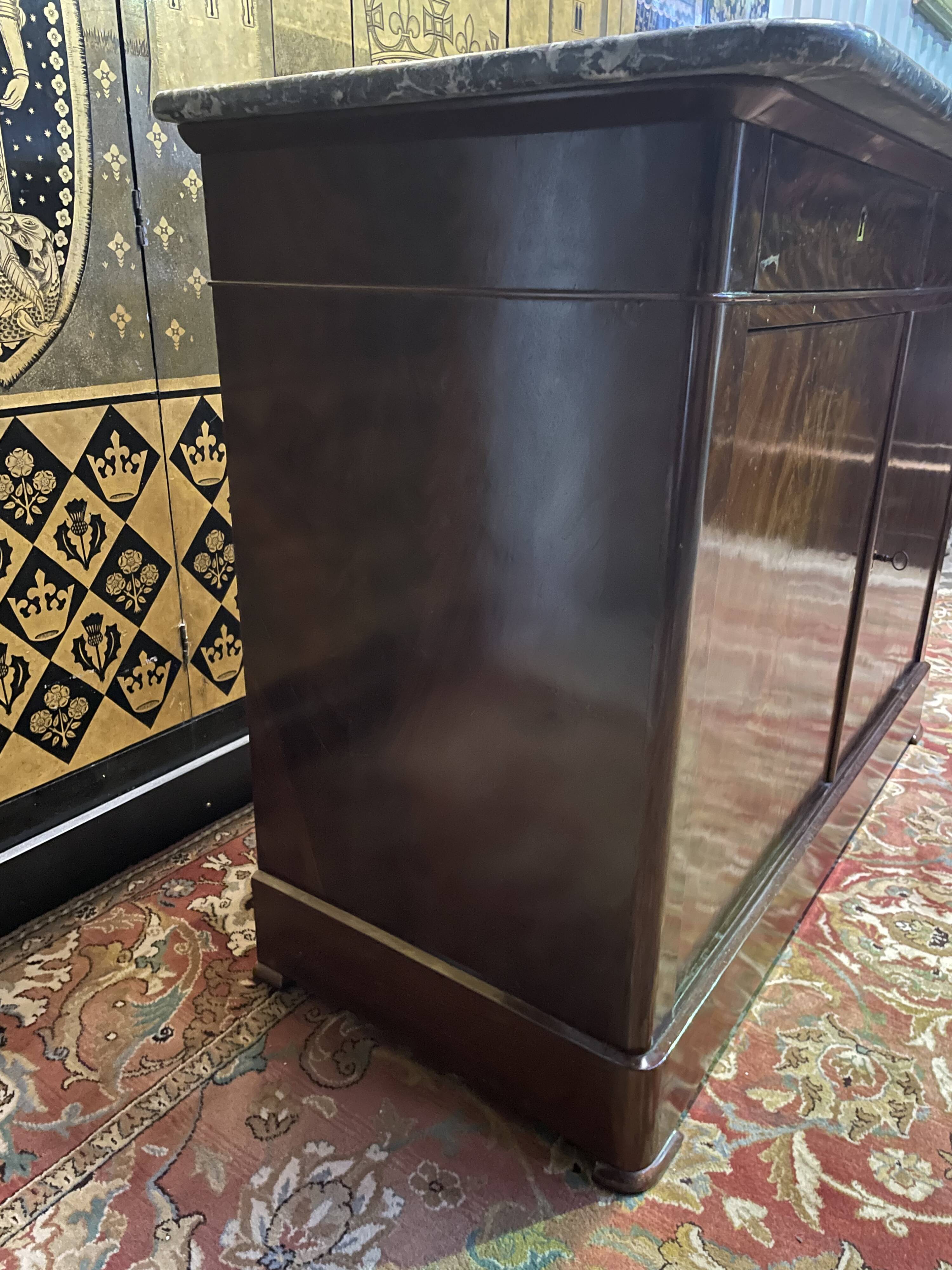 Louis Philippe period low sideboard in mahogany