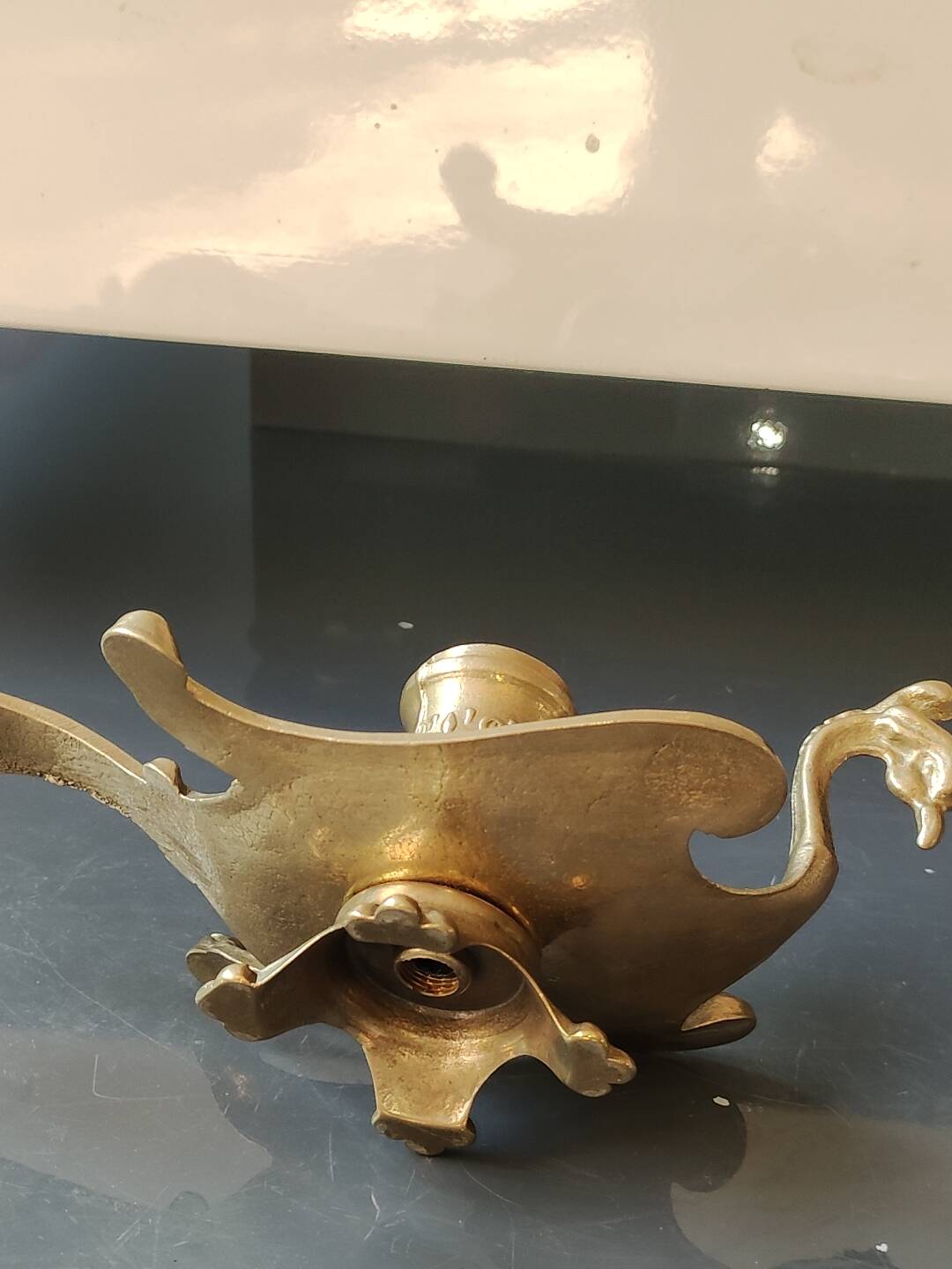 Hand-held bourgeoir/cellar rat, Phoenix/Peacock, in brass. Art Nouveau style