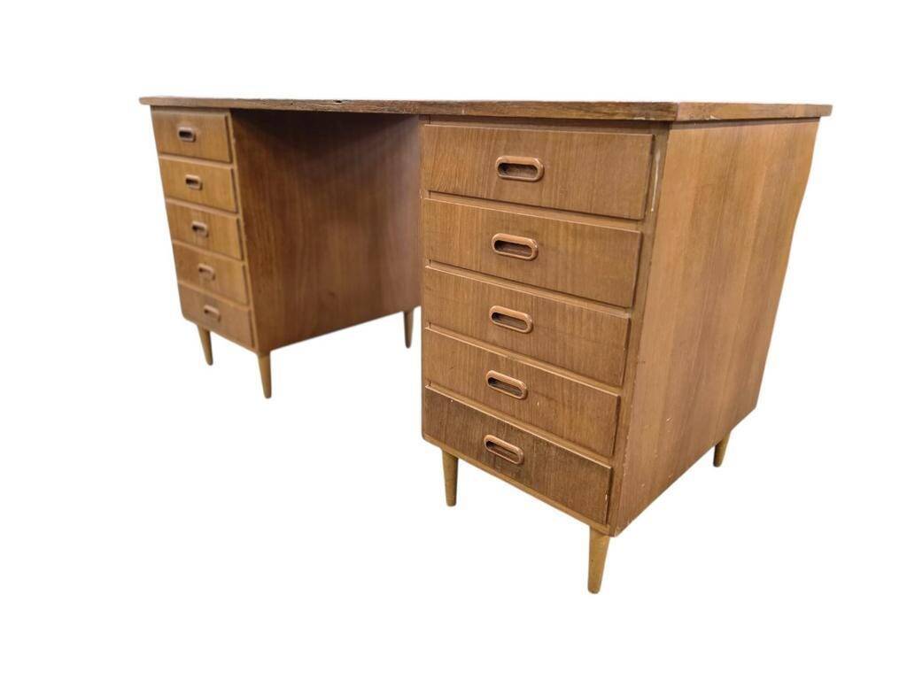 Bureau en bois vintage / bureau