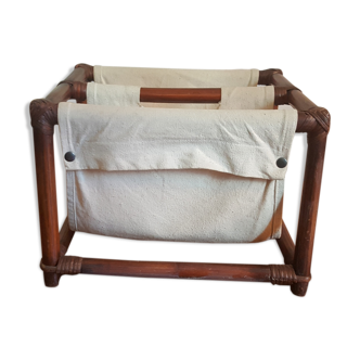 Rattan review holder