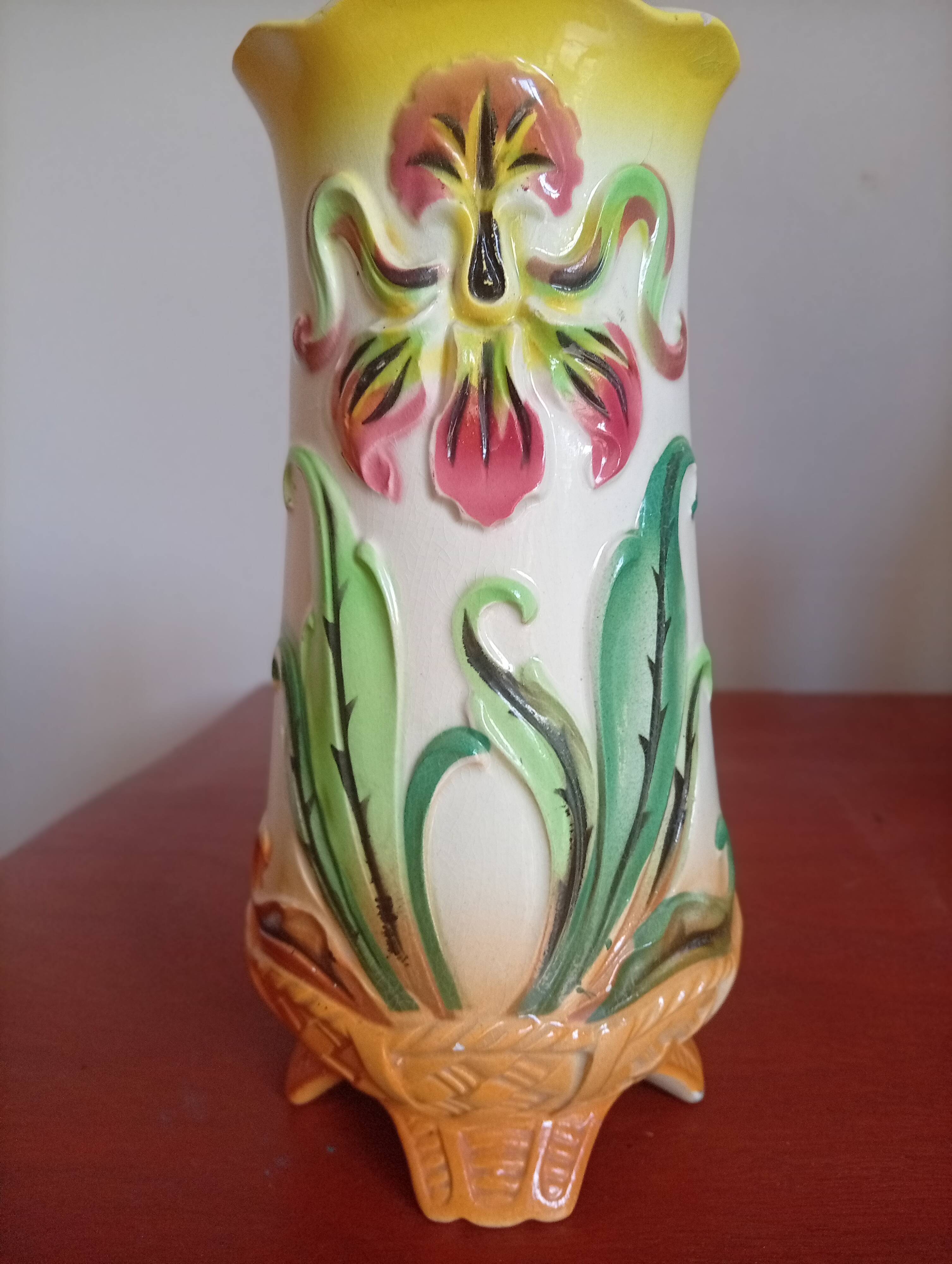 planter / tall vase in barbotine (majolica) from the Art Nouveau period (circa
