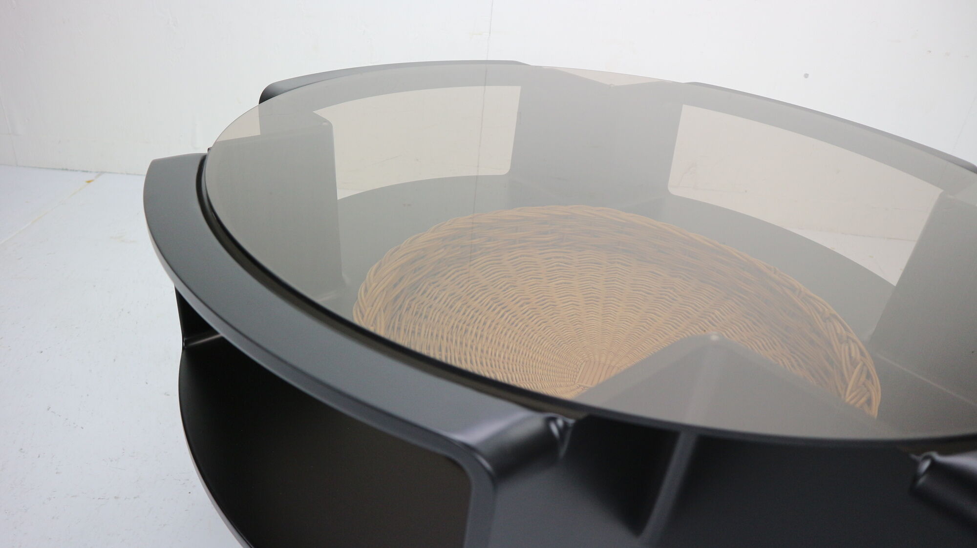 Space Age Ufo coffee table by Jean Maneval, Meubilier De France, 1960