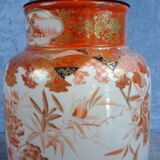 Japanese Kutani tablelamps made from porcelain vases from Meiji period (1868-1912). A pair.