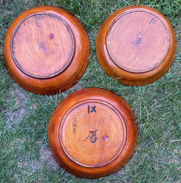Lot de 3 plats ronds en laque rouge - Chine