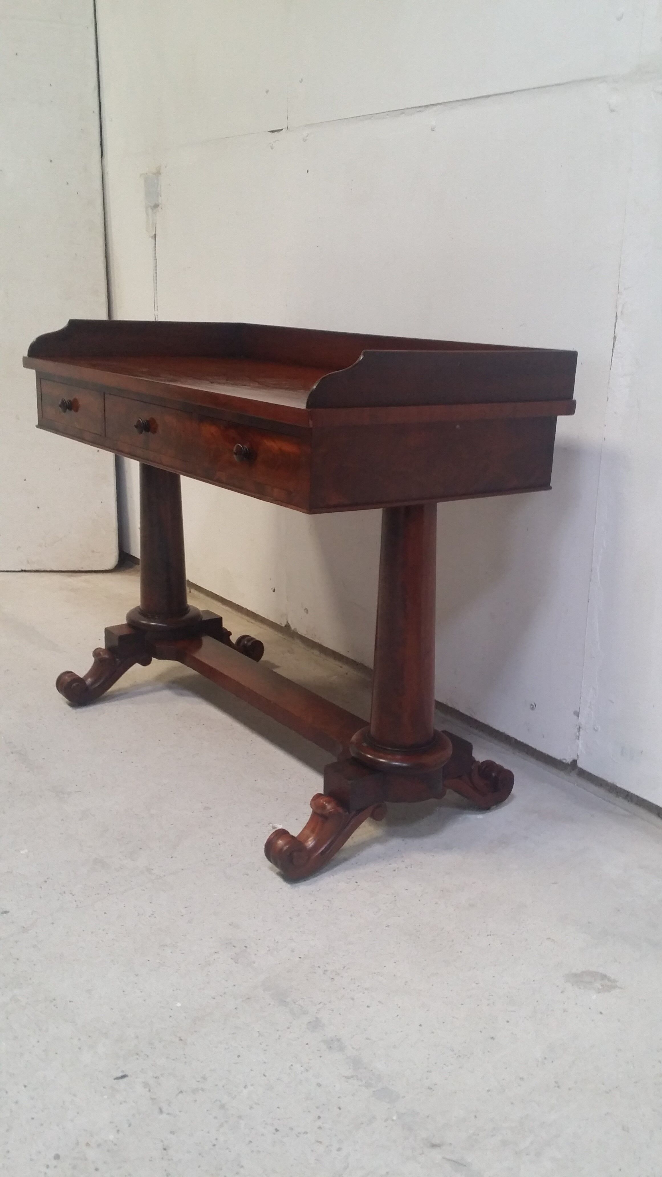 English mahogany desk from the 19th century