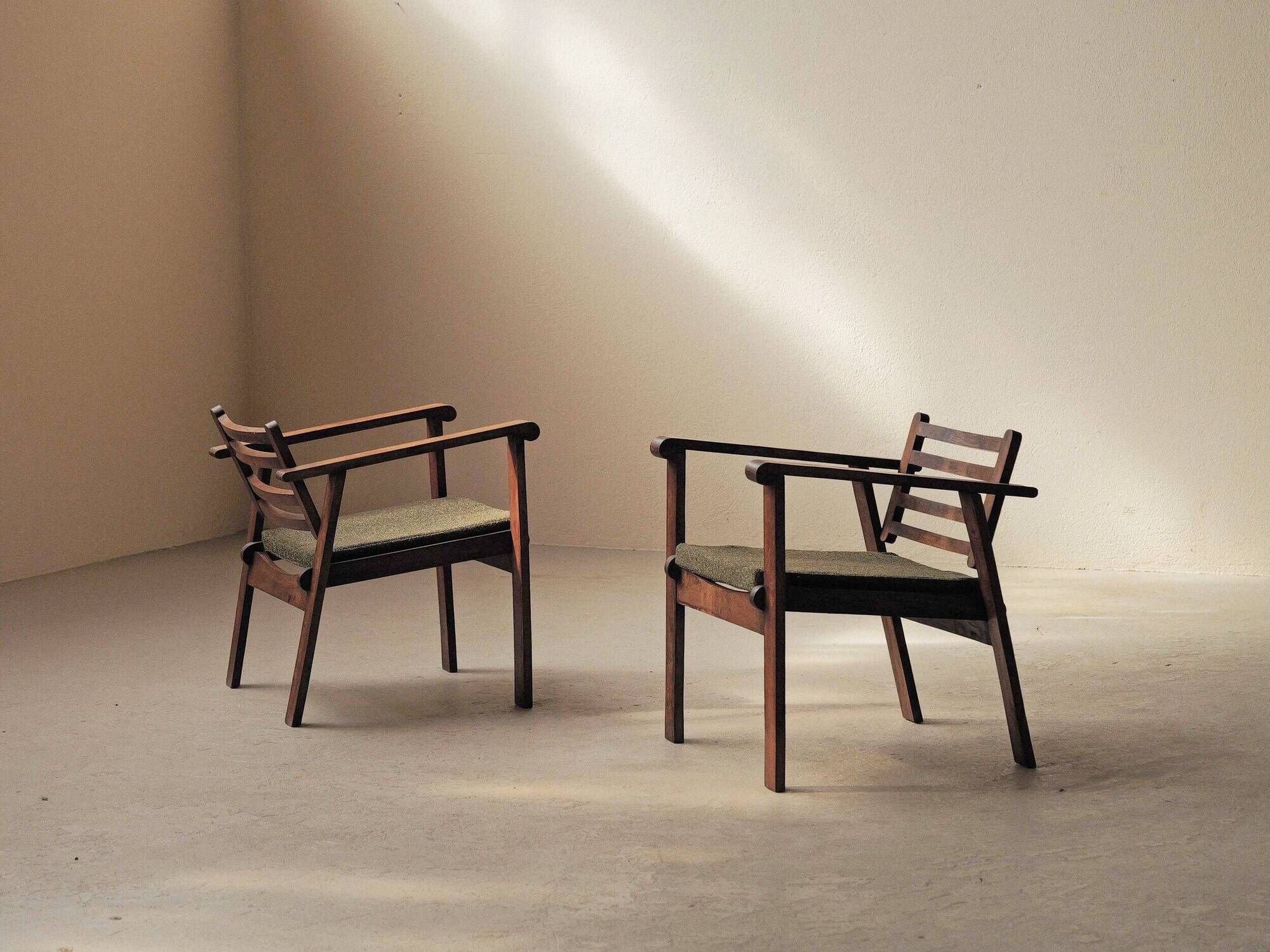 Pair of modernist armchairs in oak, Reconstruction, circa 1940