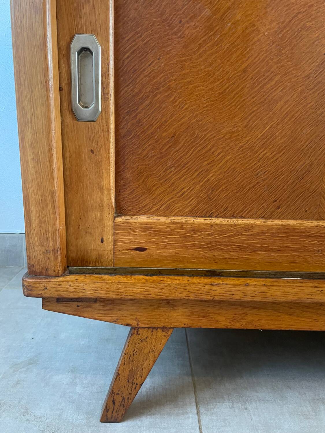 Magnificent vintage oak sideboard
