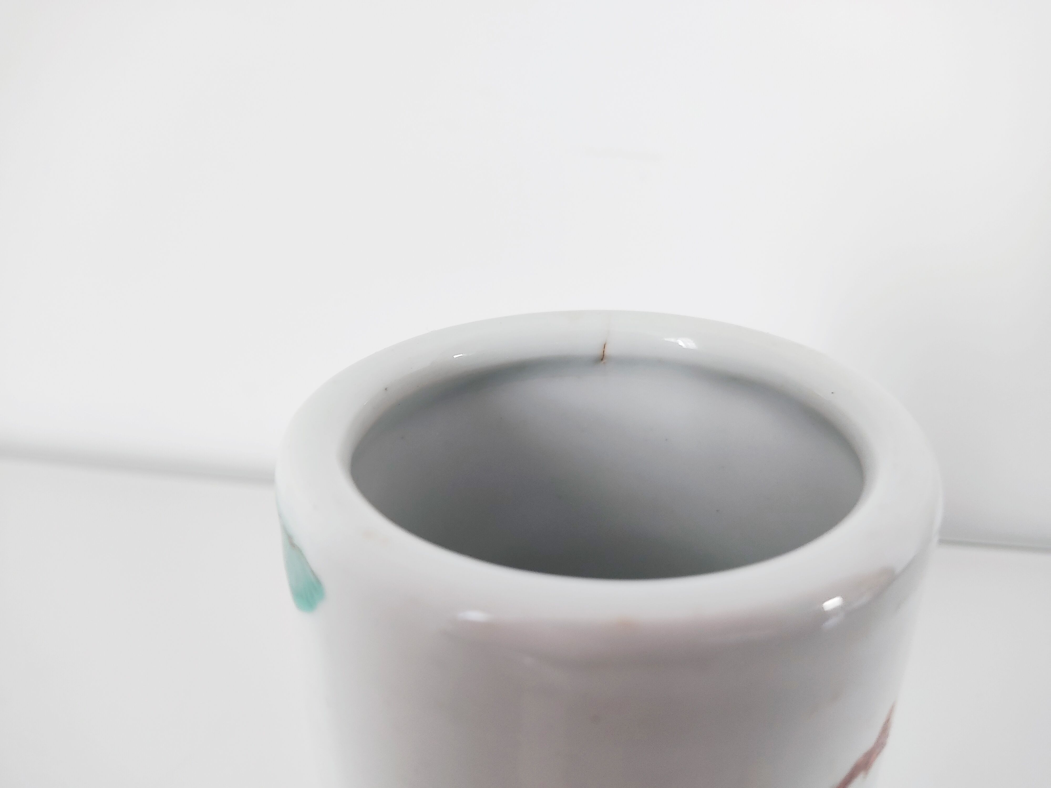 Chinese porcelain brush pot
