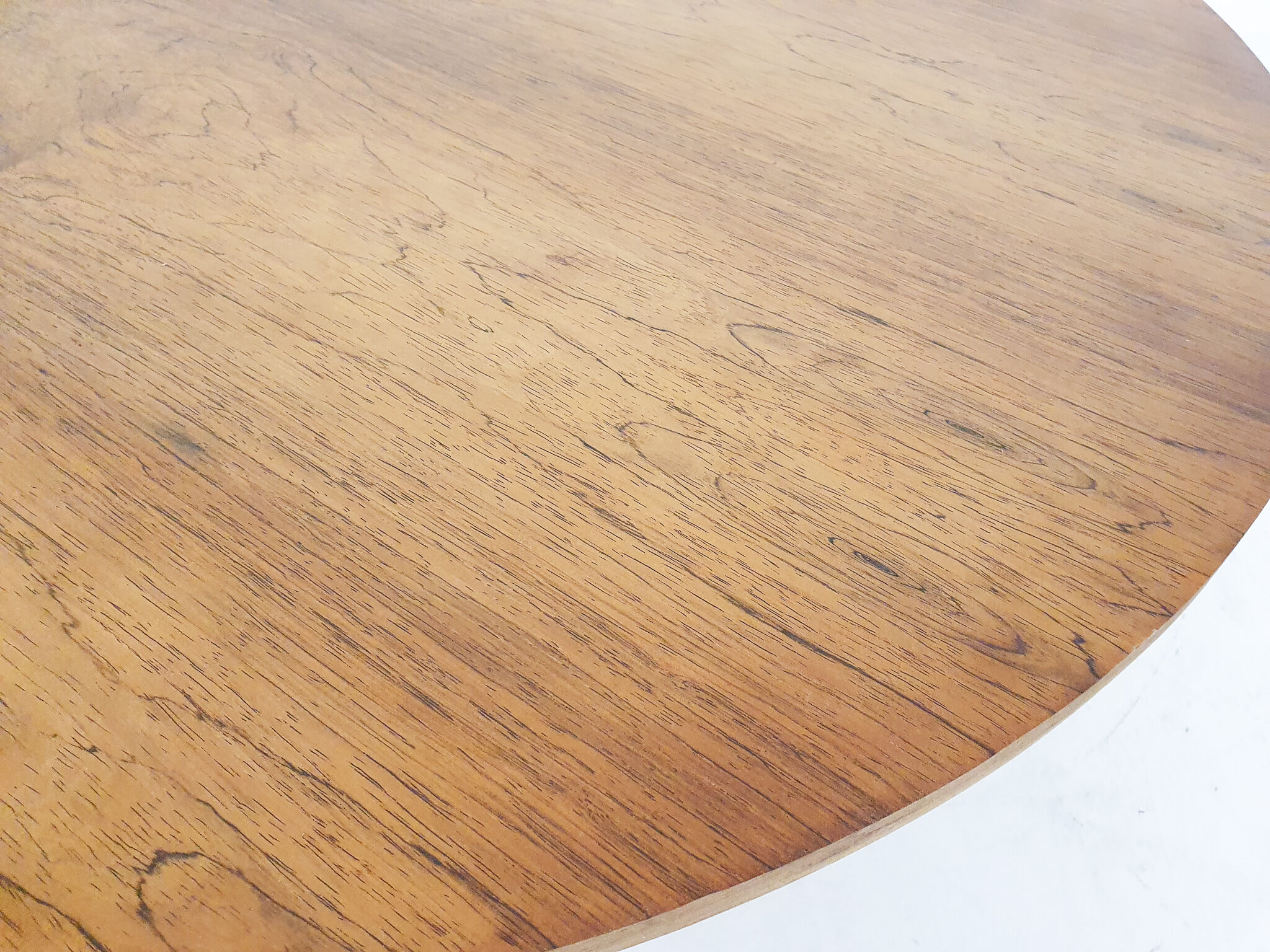 Table basse ronde en placage de bois de rose, années 1960